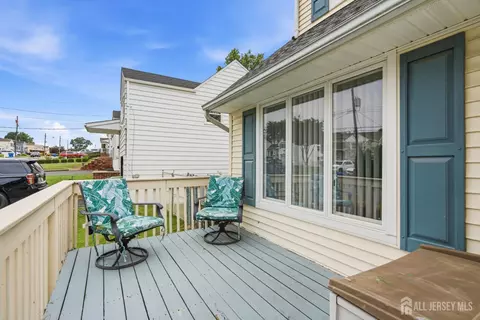 Exterior - 2 Carter Pl, Parlin, NJ 08859 photo 4 of 8