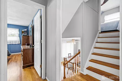 Entry Way - 2 Carter Pl, Parlin, NJ 08859 photo 2 of 2