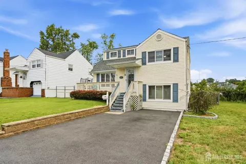 Exterior - 2 Carter Pl, Parlin, NJ 08859 photo 2 of 8