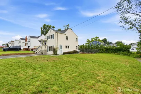 Exterior - 2 Carter Pl, Parlin, NJ 08859 photo 3 of 8