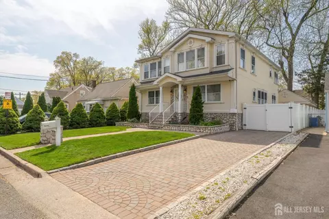 13 W 5th Ave, Linden, NJ 07036