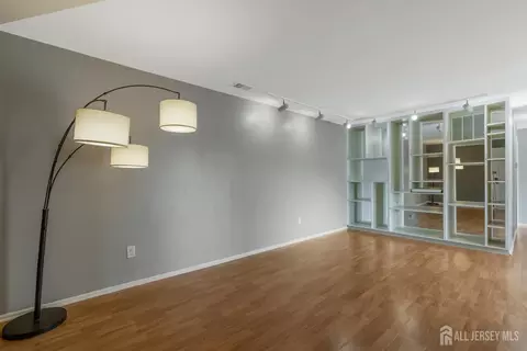 Living - 38 Foxhall Cmn, Middlesex, NJ 08846 photo 2 of 5