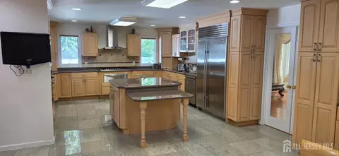 Kitchen - 6 Sandra Dr, Edison, NJ 08820 photo 2 of 3