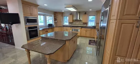 Kitchen - 6 Sandra Dr, Edison, NJ 08820 photo 3 of 3