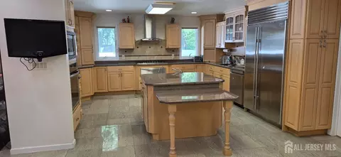 Kitchen - 6 Sandra Dr, Edison, NJ 08820 photo 1 of 3