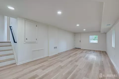 Living - 23 Nancy Cir, Edison, NJ 08817 photo 3 of 3