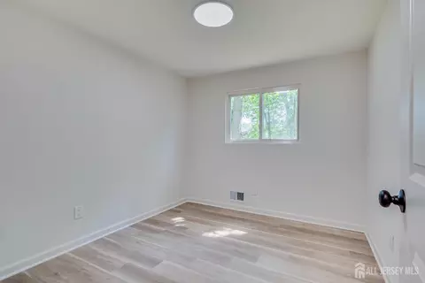 Bedroom - 23 Nancy Cir, Edison, NJ 08817 photo 3 of 3