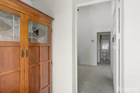 Entry Way - 96 Conover Pl, Middlesex, NJ 08846 photo 1 of 3