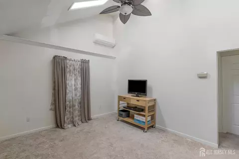 Other - 96 Conover Pl, Middlesex, NJ 08846 photo 2 of 7