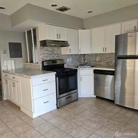 32 Judson St #12B, Edison, NJ 08837