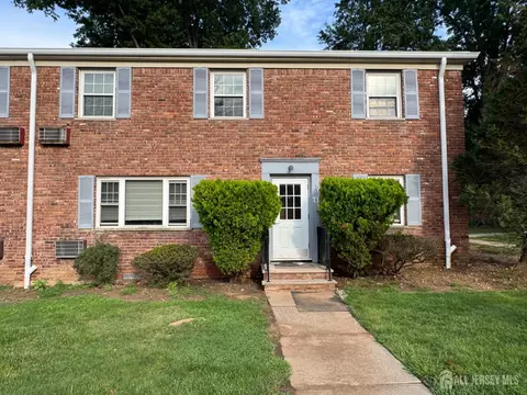13 Wedgewood Dr #87, Verona, NJ 07044
