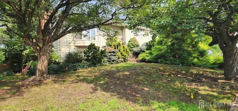 9 Wellington Rd, East Brunswick, NJ 08816