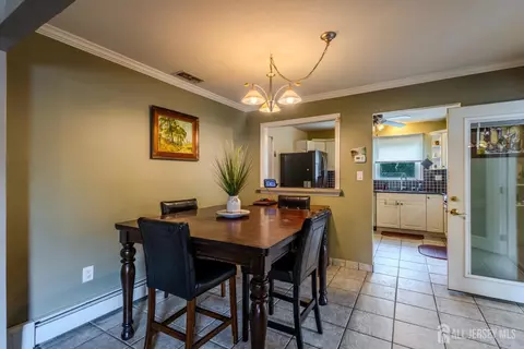 Dining - 10 Devonshire Rd, Parlin, NJ 08859 photo 1 of 4