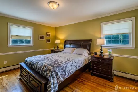 Bedroom - 10 Devonshire Rd, Parlin, NJ 08859 photo 4 of 4
