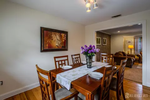 Dining - 10 Devonshire Rd, Parlin, NJ 08859 photo 4 of 4