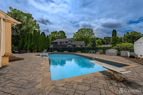 Exterior - 10 Devonshire Rd, Parlin, NJ 08859 photo 9 of 11