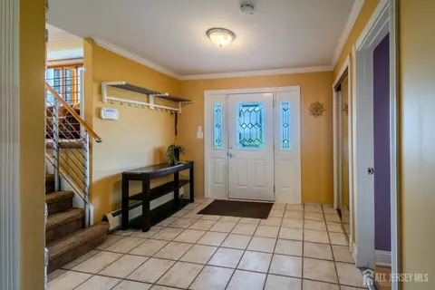 Entry Way - 10 Devonshire Rd, Parlin, NJ 08859 photo 1 of 5