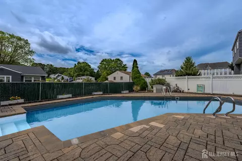Exterior - 10 Devonshire Rd, Parlin, NJ 08859 photo 8 of 11