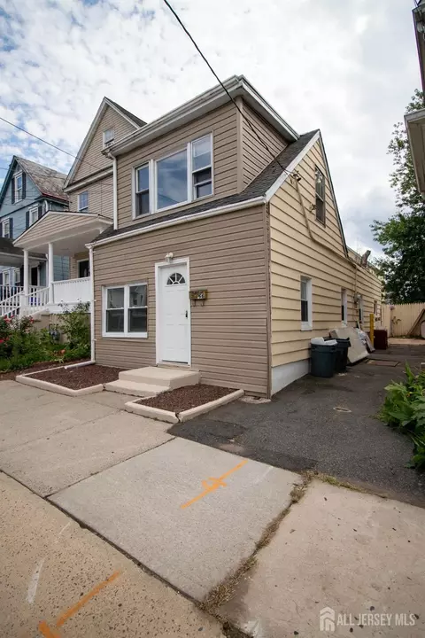 66 Comstock St, New Brunswick, NJ 08901