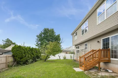 Exterior - 519 Fairview Ave, Middlesex, NJ 08846 photo 3 of 3