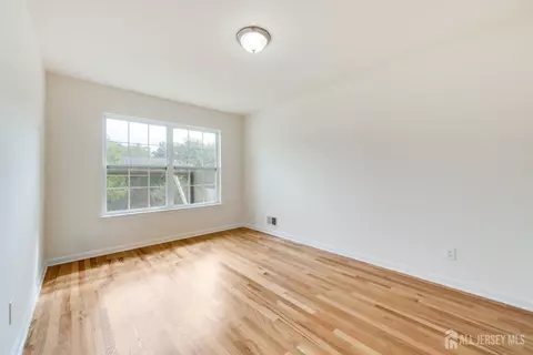 Other - 519 Fairview Ave, Middlesex, NJ 08846 photo 3 of 10