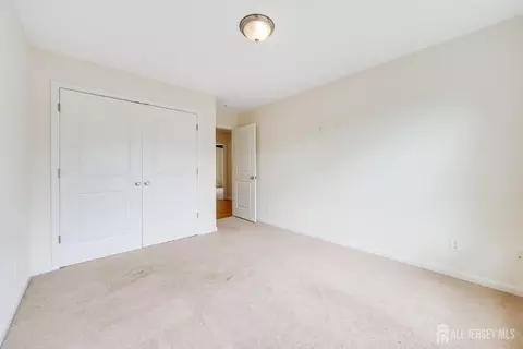 Bedroom - 519 Fairview Ave, Middlesex, NJ 08846 photo 2 of 3