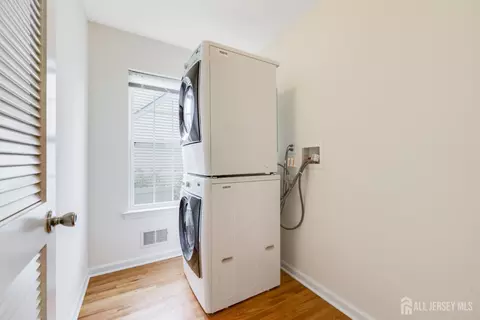 Other - 519 Fairview Ave, Middlesex, NJ 08846 photo 4 of 10