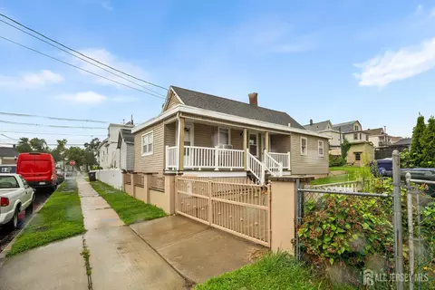 639 Johnstone St, Perth Amboy, NJ 08861