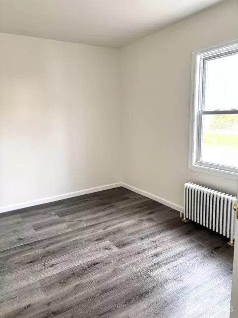 Bedroom - 210 Second St, Middlesex, NJ 08846 photo 2 of 5