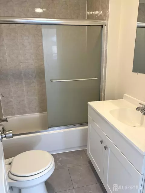 Bath - 210 Second St, Middlesex, NJ 08846 photo 1 of 3