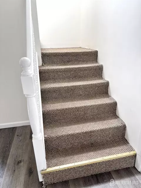 Entry Way - 210 Second St, Middlesex, NJ 08846 photo 2 of 4
