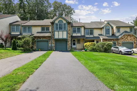 19 Dorchester Dr, East Brunswick, NJ 08816