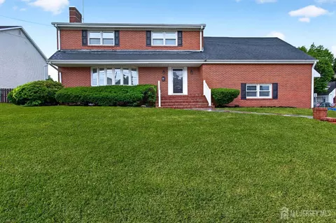 22 Franklin Blvd, Somerset, NJ 08873