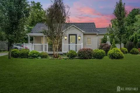 247 Friendship Rd, South Brunswick, NJ 08512