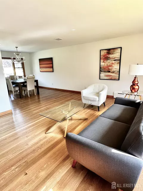 760 Coolidge Ave, Woodbridge, NJ 07095