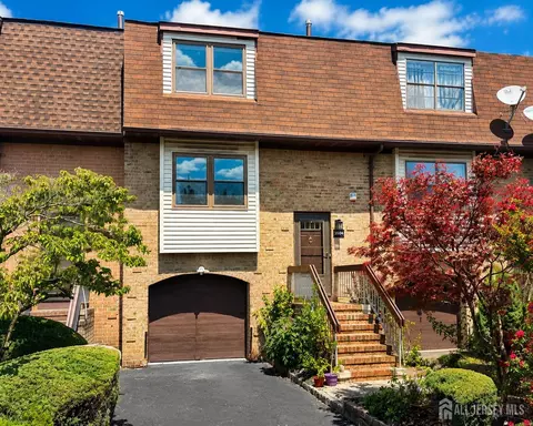 3504 N Oaks Blvd N, North Brunswick, NJ 08902