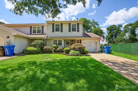 79 Staghorn Dr, Matawan, NJ 07747