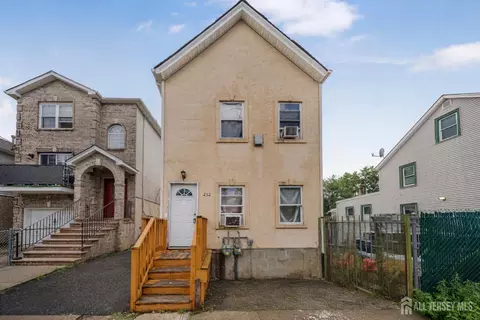 212 Port Ave, Elizabeth, NJ 07206