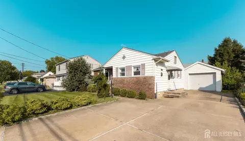 1064 Bordentown Ave, Parlin, NJ 08859