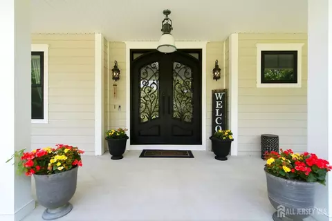 Entry Way - 35 Hoffman Rd, Monroe, NJ 08831 photo 1 of 3