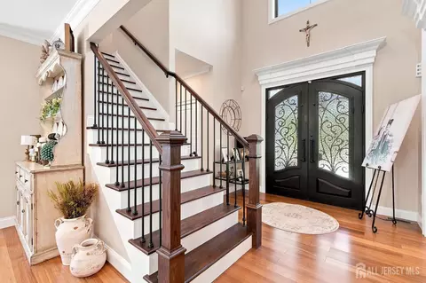 Entry Way - 35 Hoffman Rd, Monroe, NJ 08831 photo 2 of 3