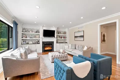 Living - 35 Hoffman Rd, Monroe, NJ 08831 photo 1 of 2