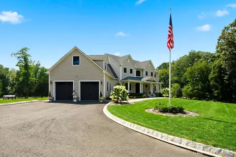 Exterior - 35 Hoffman Rd, Monroe, NJ 08831 photo 2 of 8