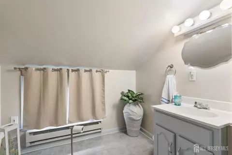 Bath - 29 Pine Tree Rd, Old Bridge, NJ 08857 photo 3 of 3