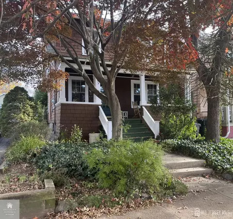 105 N 2nd Ave, Highland Park, NJ 08904