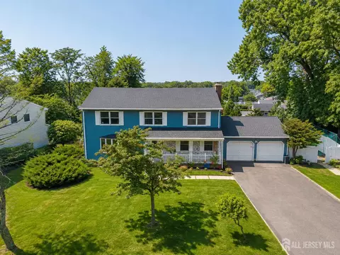 3272 Evergreen Ln, South Plainfield, NJ 07080