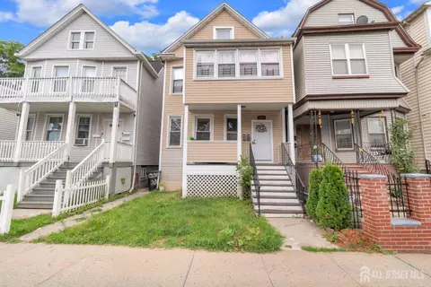 236 Halsted St, East Orange, NJ 07018