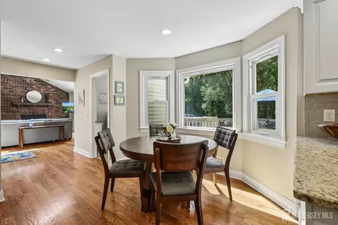 Dining - 2 Link Pl, Edison, NJ 08820 photo 3 of 3