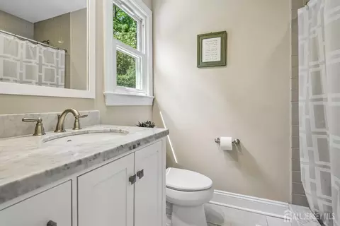 Bath - 2 Link Pl, Edison, NJ 08820 photo 2 of 3
