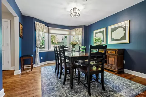 Dining - 2 Link Pl, Edison, NJ 08820 photo 1 of 3